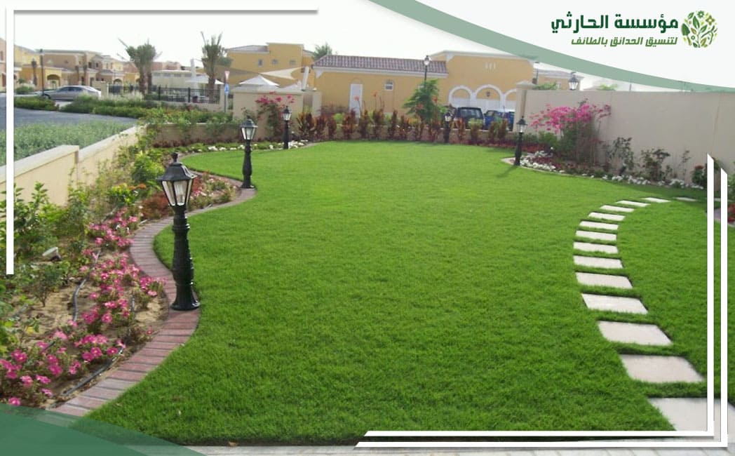 تركيب عشب طبيعي بالطائف